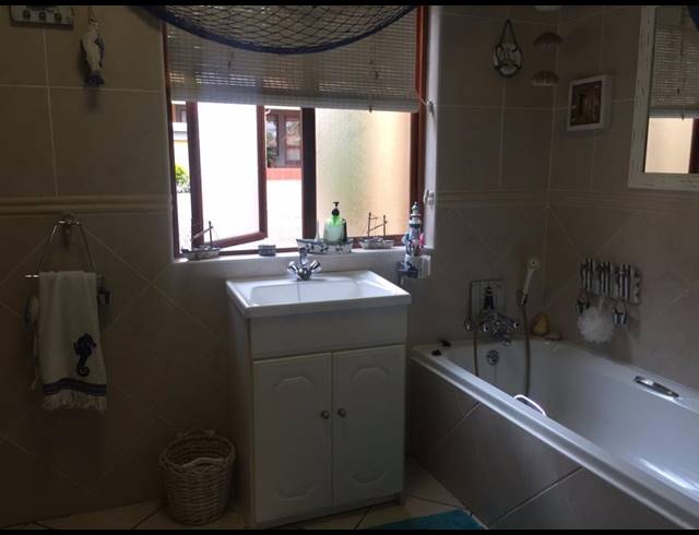 3 BEDROOM HOUSE SOLD IN HEATHERVIEW
